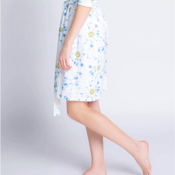 PJ Salvage Smiles Smiley Short Robe w/ Tie. XS. Like New. Sold out everywhere! - Picture 3 of 8